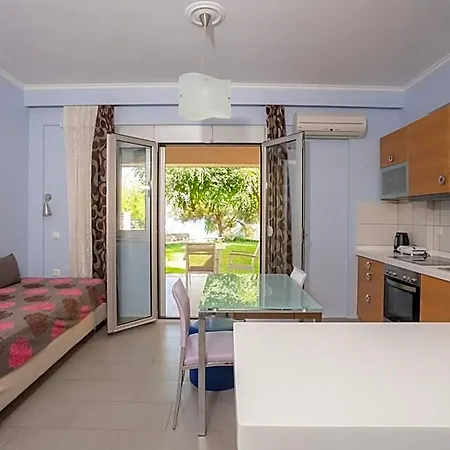 Hotel Lefkothea
